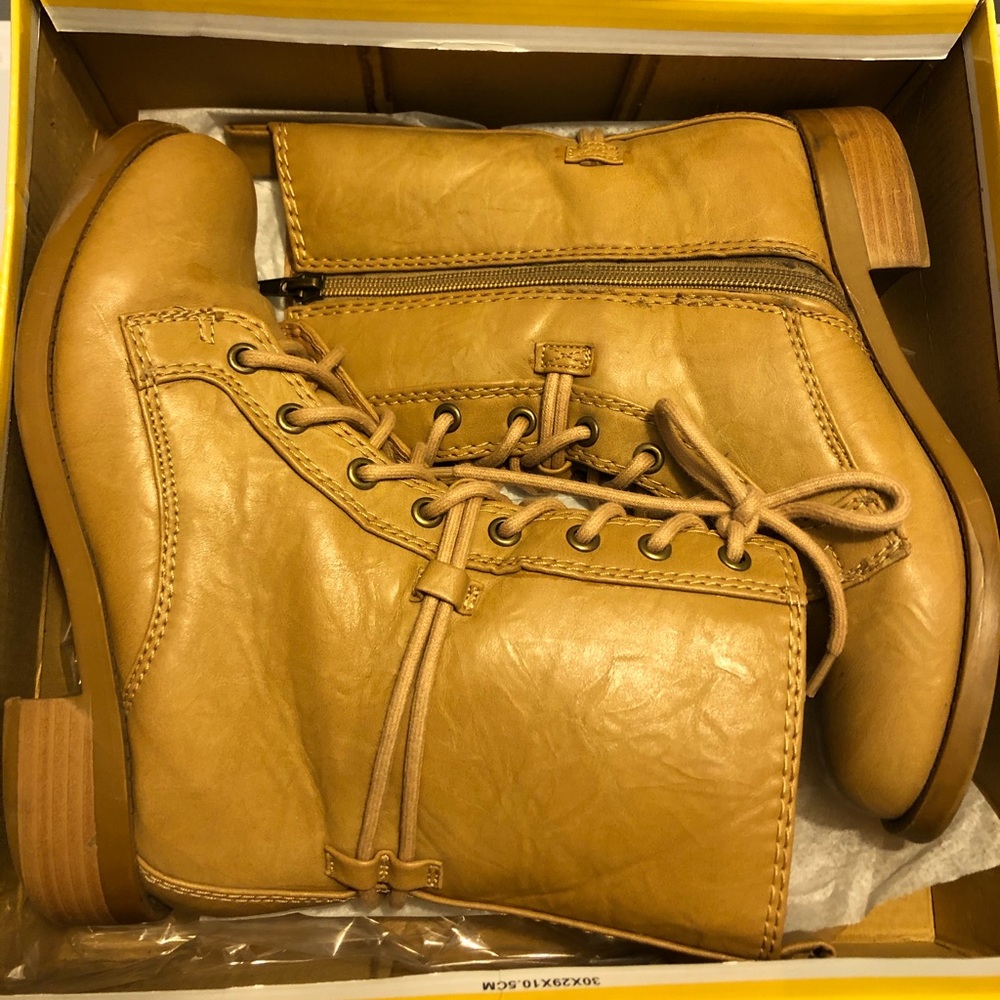 SODA Tan Faux Learher Combat Boots in Size 6.5